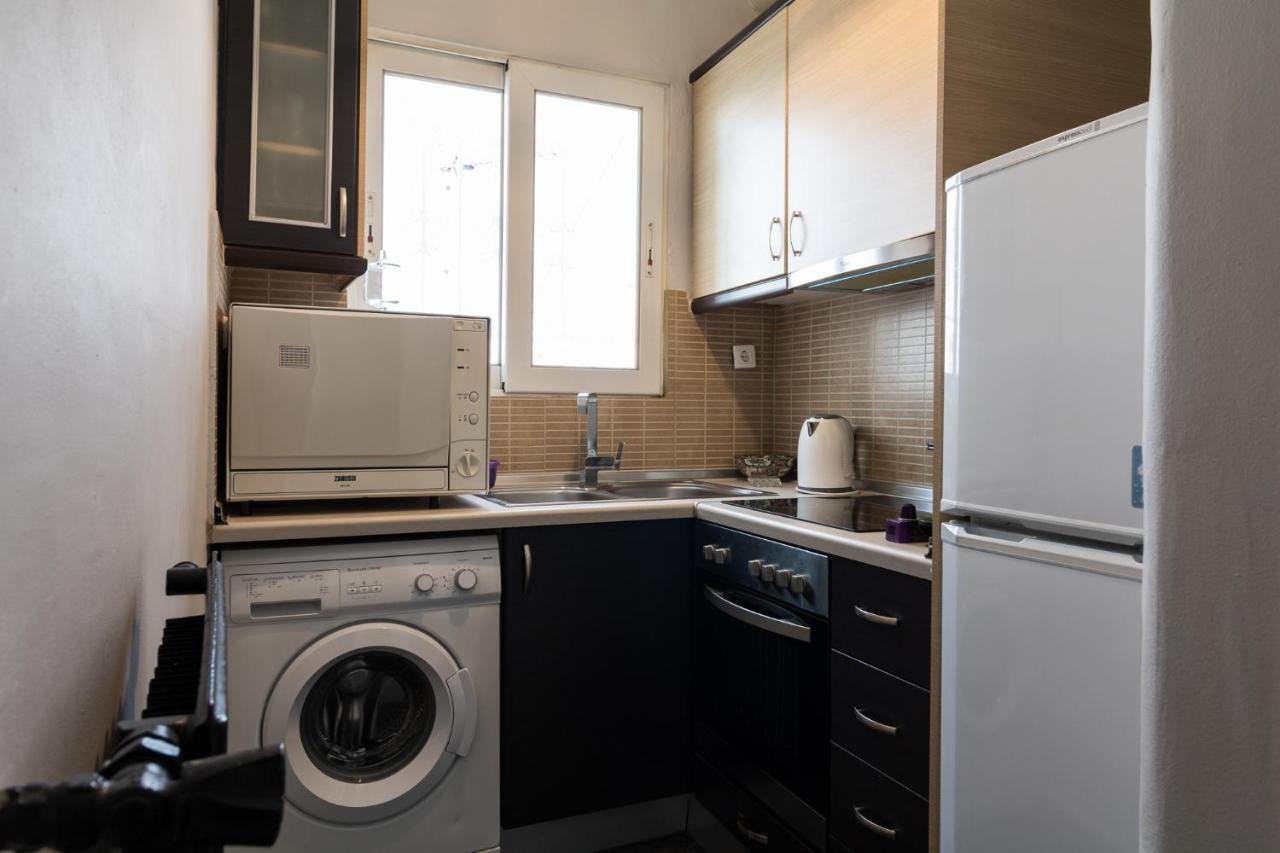 An Adorable Apartment In Атина Екстериор снимка