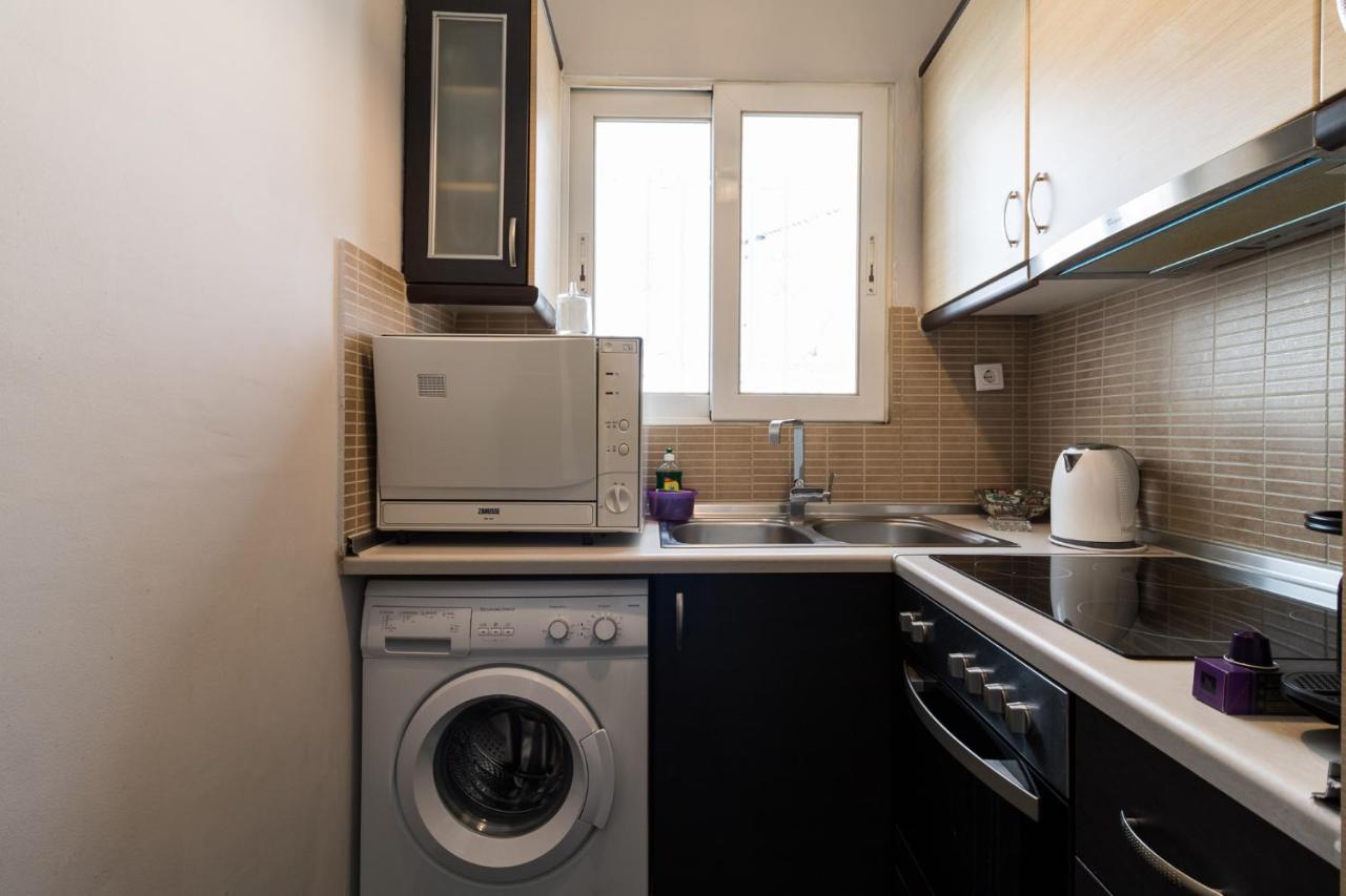 An Adorable Apartment In Атина Екстериор снимка